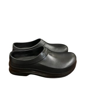 Sleek Black Men's Slip-On Loafers